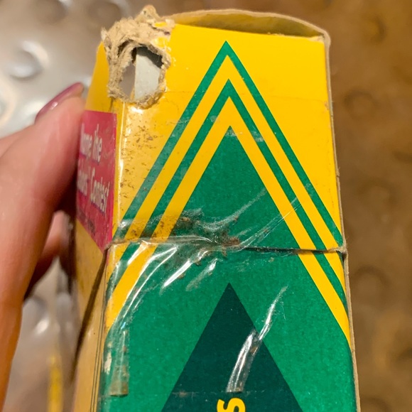 Vintage Crayola Crayon Big Box 96 Crayons with Built in Sharpener 1992 - Picture 11 of 12